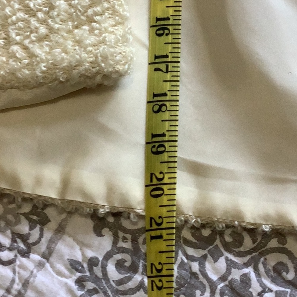 VINTAGE 1950s Cream‎ Bouclé Sateen Lined Cape Old Money Glam One Size - Picture 11 of 14
